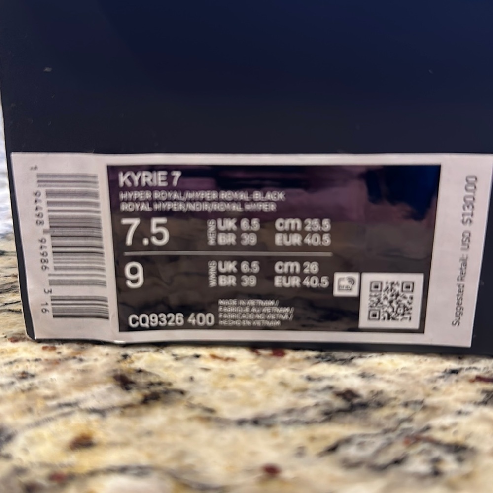 Kyrie 7 women’s tennis shoe